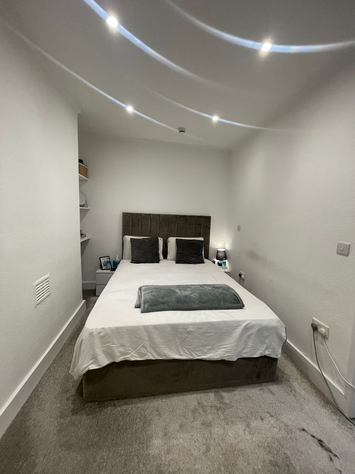 Fully Furnished Studio Flat – Wandsworth High Street, SW18
