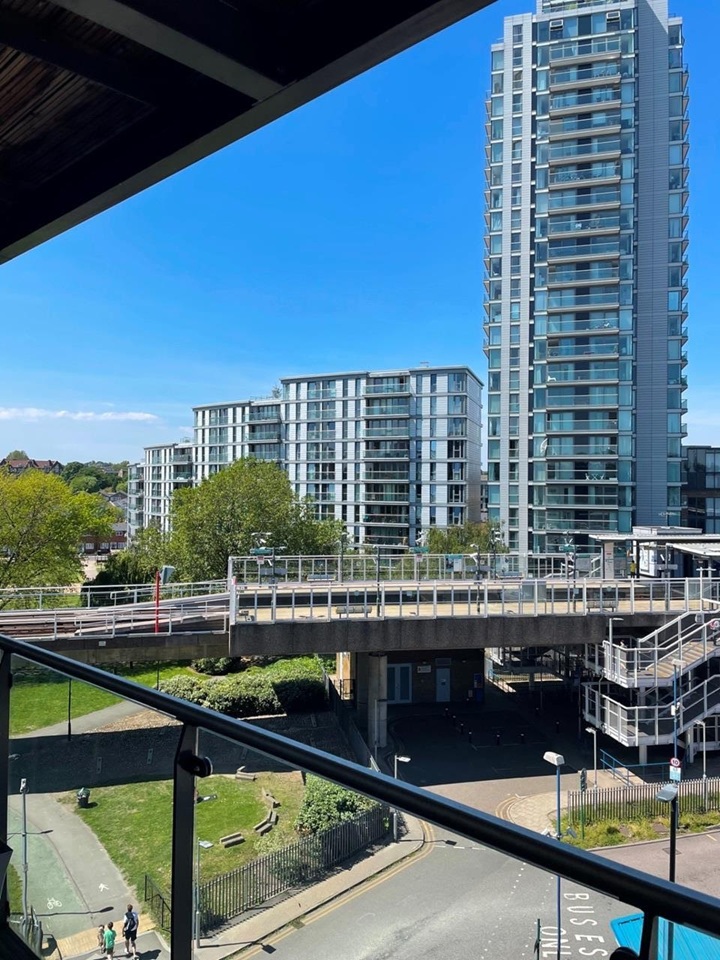 Stunning 1-Bedroom Apartment with Balcony Views in One SE8, Hudson Building