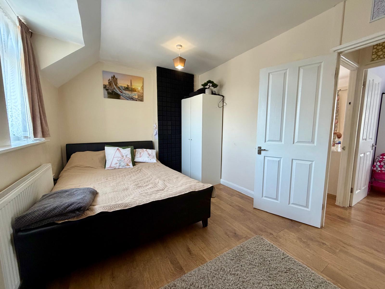 Spacious 4-Bedroom Terraced House to Rent in Bristol Road, SM4 – Unfurnished | Available 29th August