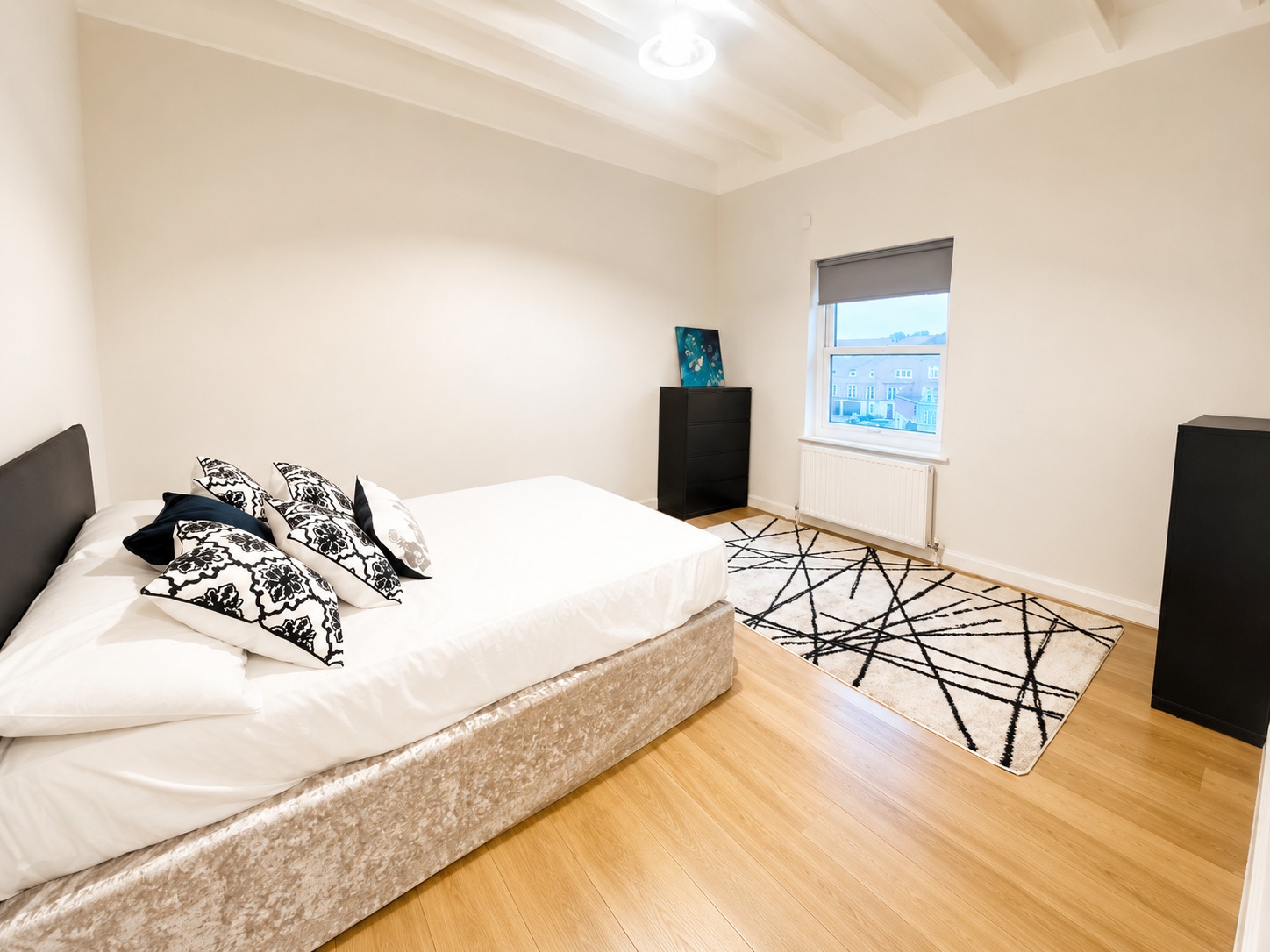 Modern 4-Bedroom Terraced House with 4 Bathrooms, Private Garden & Parking | Robinscroft Mews, SE10