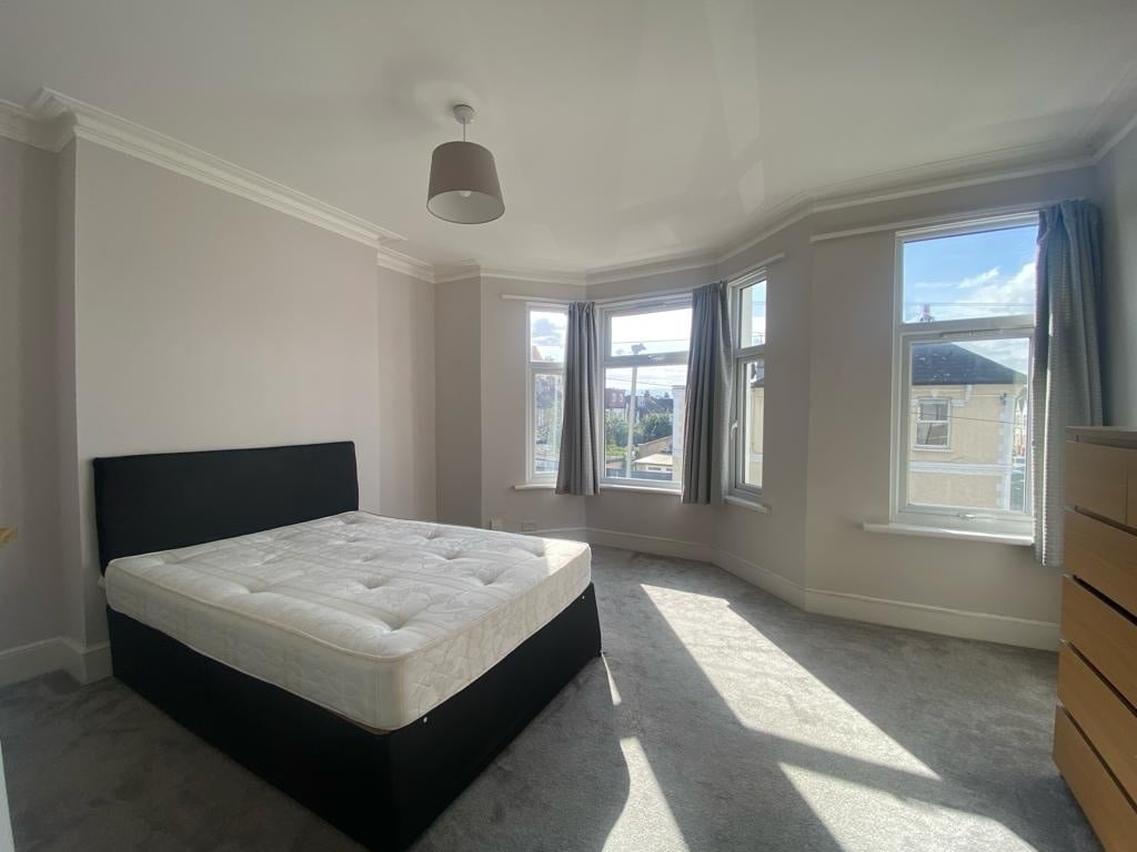 4 Bedroom Terraced House, Totterdown Street, SW17