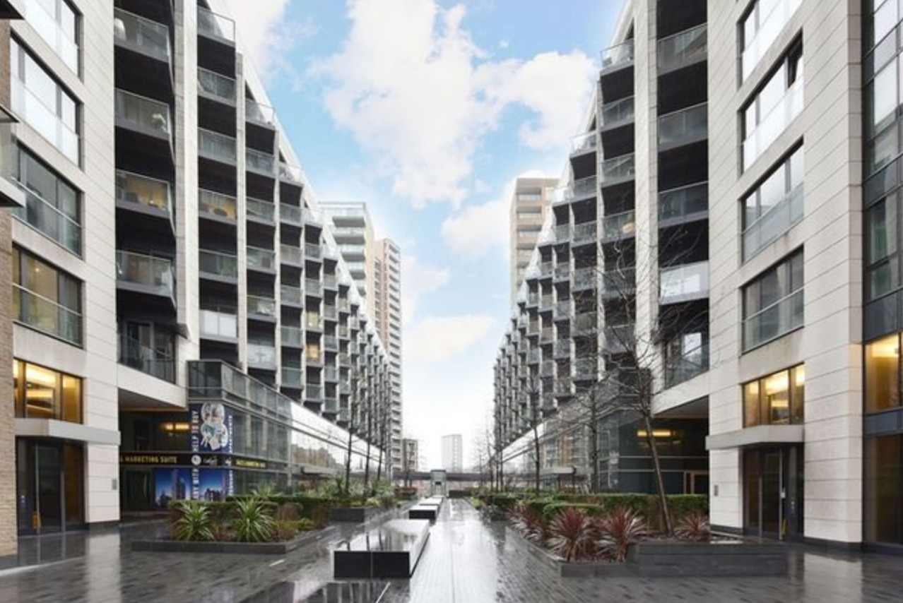 Luxury 2-Bedroom Apartment for Sale in Canary Wharf