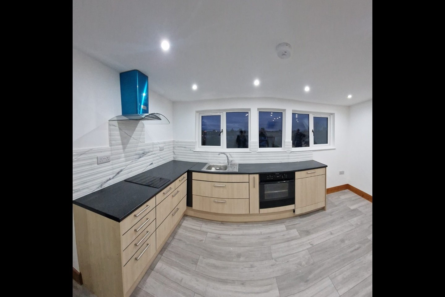 Spacious Fully Furnished Studio Flat – Second Floor, Dorset Road, SW19