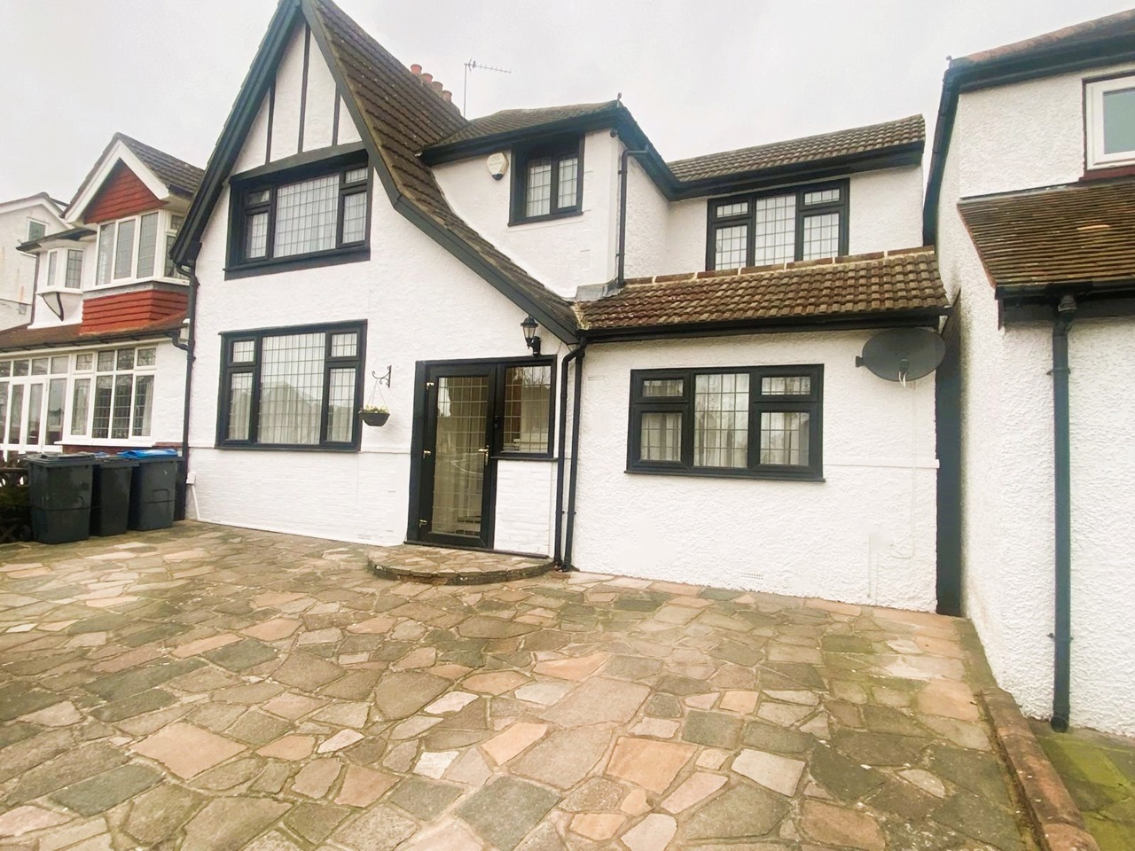 Spacious 5 Bedroom Terraced House, Mount Park Avenue, CR2