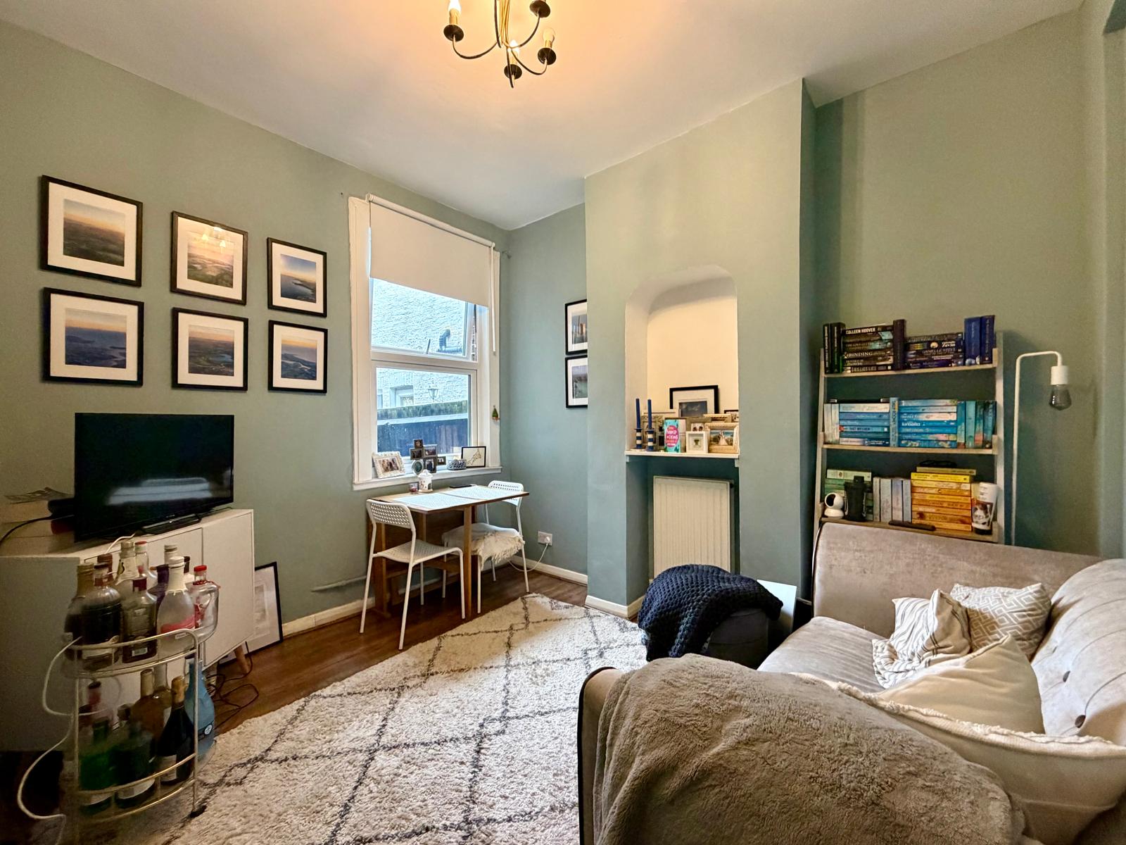 One Bedroom Ground Floor Garden Flat with Private Patio – Quicks Road, SW19